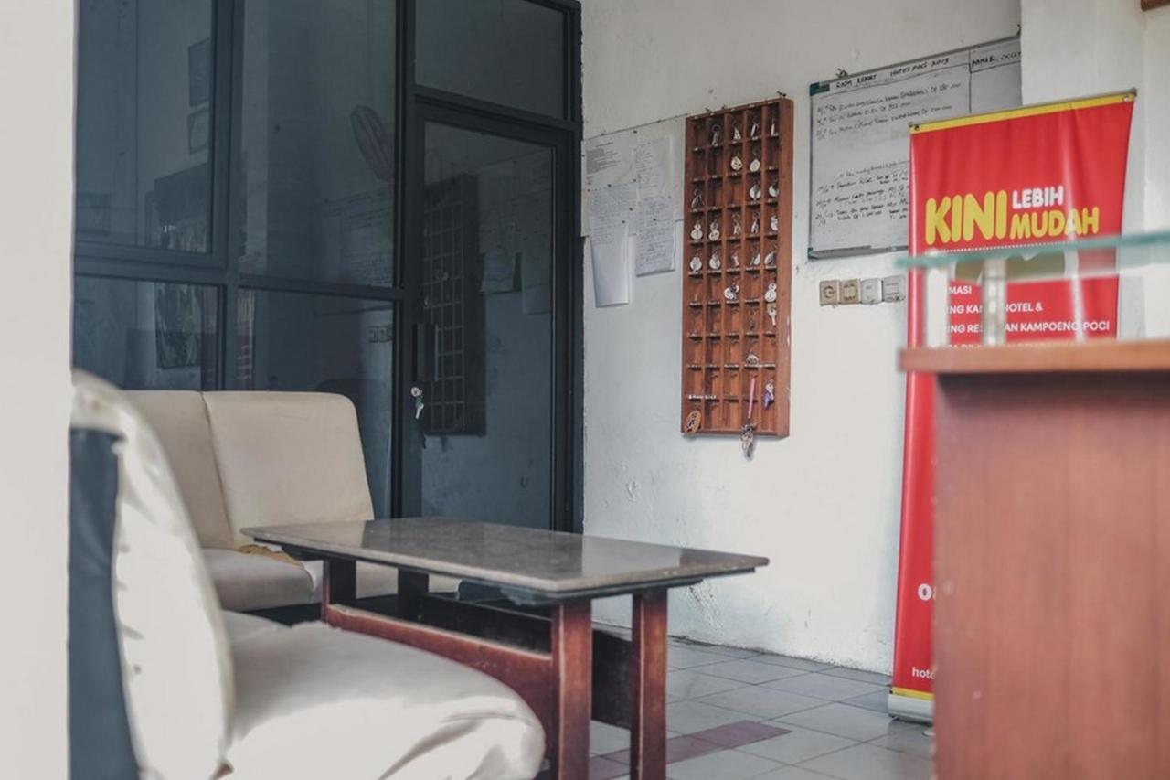 Hôtel Reddoorz Near Pantai Florida Anyer à Serang Extérieur photo